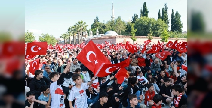 Gebze'de milli coşku: 'Bizim Çocuklar' tek yürek oldu