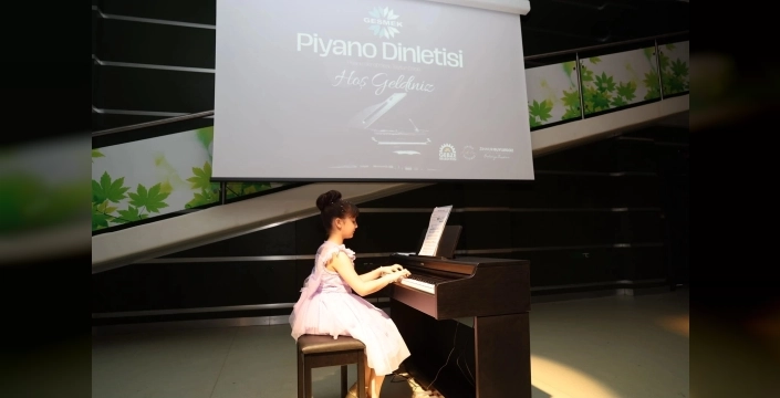 GESMEK kursiyerlerinden büyüleyici piyano resitali