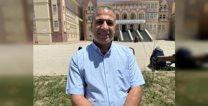 Hakkari'de baba ve iki oğlu aynı sınavda ter döktü