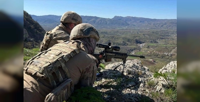 Hudutta zafer: PKK'ya ağır darbe, 4 terörist teslim oldu, binlercesi engellendi