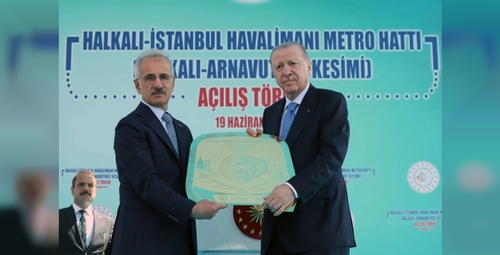 İstanbul nefes aldı: Halkalı-Havalimanı metrosu hizmete girdi, süreler eridi
