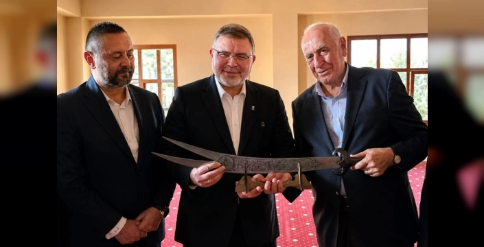İzmir Karşıyaka'da Muharrem Lokması etkinliği coşkuyla yapıldı