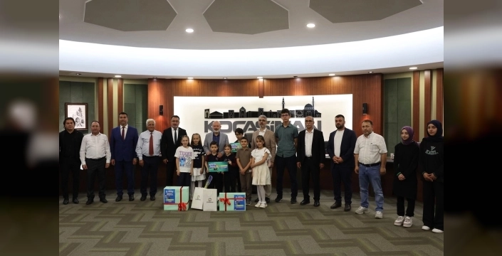Kayseri'de öğrenciler geri dönüşüm seferberliğine katıldı