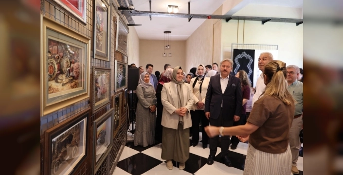 Kayseri'de Yıl Sonu Sergisi sanatseverlerle buluştu