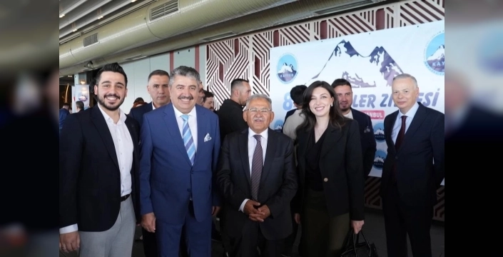 Kayserililer Zirvesi'nde Büyükkılıç rüzgarı