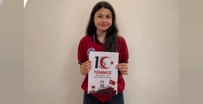 Keşanlı Buse Nur Alagöz, 15 Temmuz şiiriyle Türkiye üçüncüsü oldu