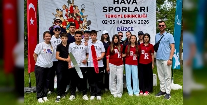 Keşanlı gençler, Model Planör Türkiye üçüncüsü olarak gökyüz