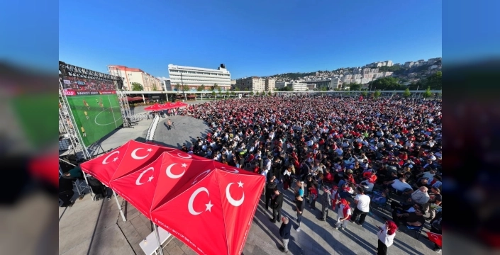 Kocaeli Milli İrade'de futbol coşkusu zirve yaptı