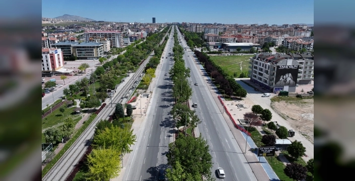Konya'da yayalar ve bisikletliler için güvenli geçiş imkanı: 2 yeni üst geçit inşa ediliyor