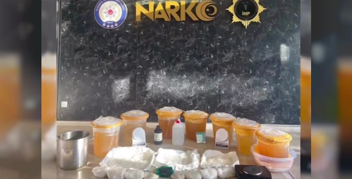 Küçükçekmece'de nefes kesen polis operasyonu: 89 kilo uyuşturucu ele geçirildi, 3 şüpheli yakalandı!
