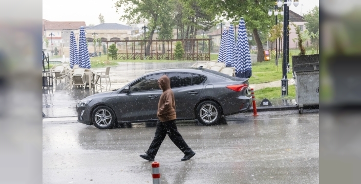 Malatya'da sağanak yağış hayatı olumsuz etkiledi
