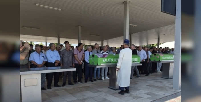 Malatya'da yürek yakan son! Anne ve kızı, baba dehşetinde hayatını kaybetti, cenazeleri toprağa verildi
