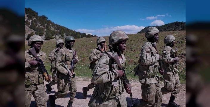 Mali ve Nijer komandoları, zorlu eğitimleri başarıyla tamamladı