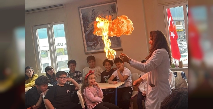 Maltepe'de çocuklar bilimin eğlenceli yanını keşfediyor