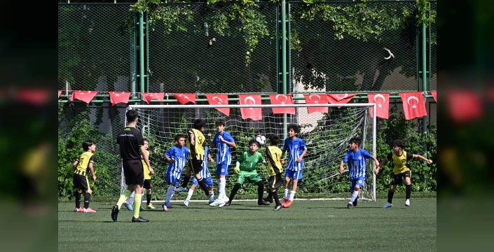 Mersin'de minik kramponlar sahada coşkuyla buluştu