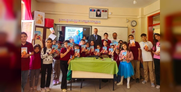 Mezun olduğu okulda 200. konferansını verdi: Kendi hikayesiyle gençlere ilham kaynağı oldu
