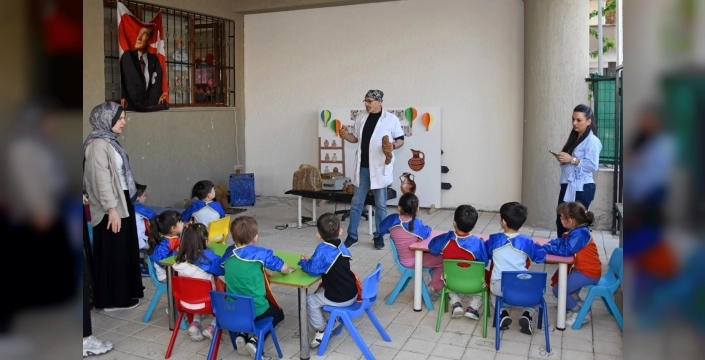 Minik eller Osmangazi kreşlerinde toprağa hayat verdi