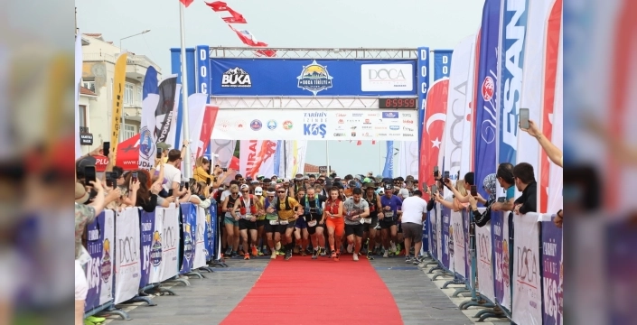 Mudanya'da tarihi parkurlarda 1040 sporcu koştu