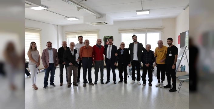 Nilüfer Belediyesi'nden babalara anlamlı Babalar Günü ziyareti