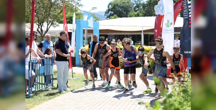 Osmangazi'de duatlon heyecanı: Geleceğin şampiyonları ter döktü