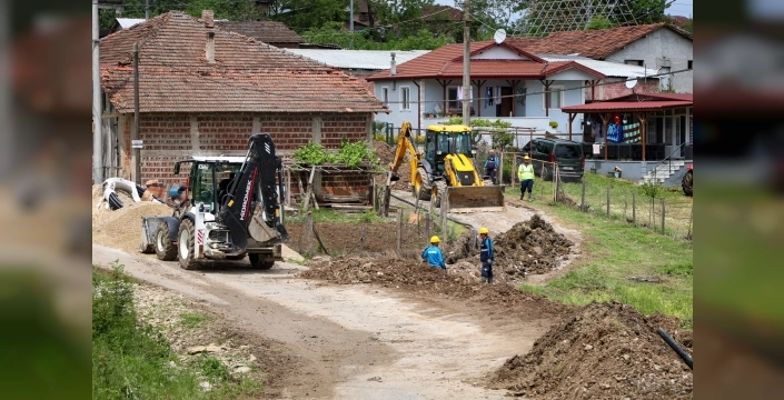 Sakarya'nın geleceği için dev altyapı hamlesi: Kaynarca'da su şebekesi tamamen yenilendi