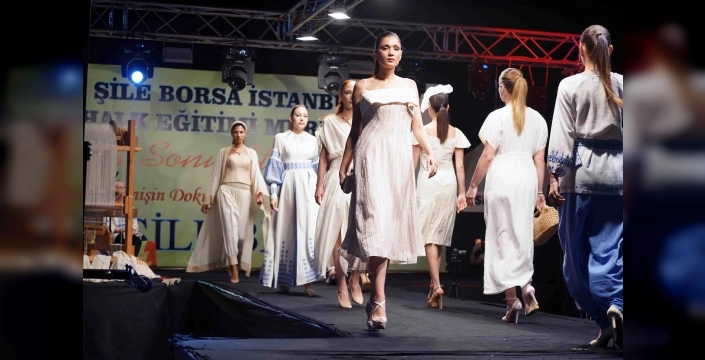 Şile bezi, podyumda gelenekle geleceği kucakladı: Moda şöleni nefes kesti