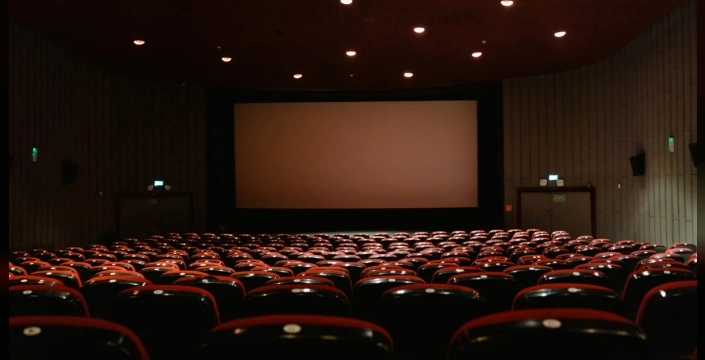Sinema salonları boşalıyor, tiyatrolar ve opera-baleler canlanıyor: Kültürel tercihler değişiyor mu?