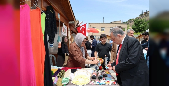 Talas'ın maharetli kadınları, yaz coşkusuyla tezgahlara dönüyor