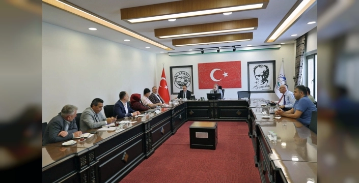 Talas'ta muhtarlarla hizmet zirvesi: Geleceğe yön veren projeler masaya yatırıldı