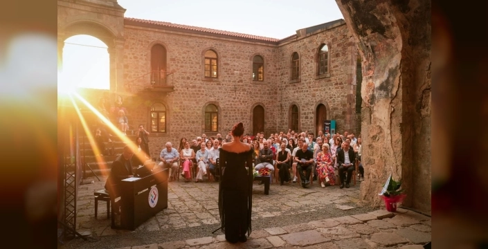 Tarihi Kızlar Manastırı, opera aryalarıyla yankıla