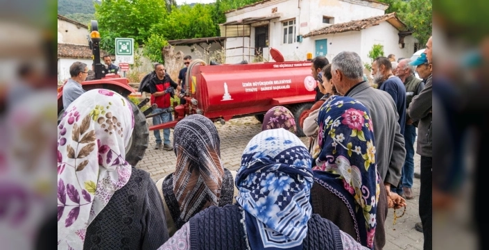 Tire'de orman yangını alarmı: Köylüler traktörlerle hazırda bekliyor