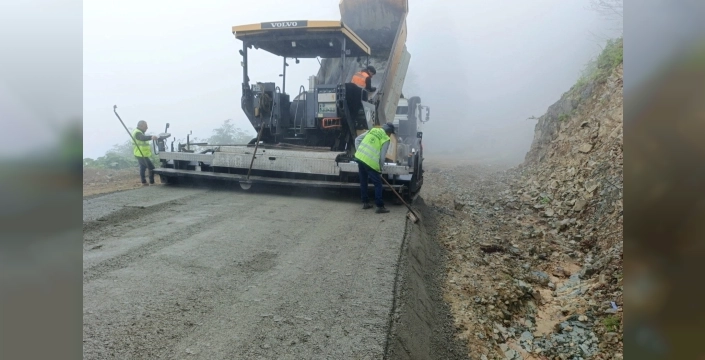 Trabzon'da yüksek kesimlerde yol seferberliği hız kazandı