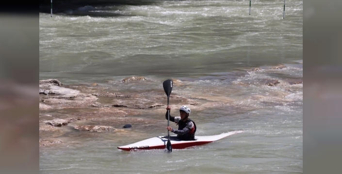 Tunceli'de kano slalom bahar kupası start aldı