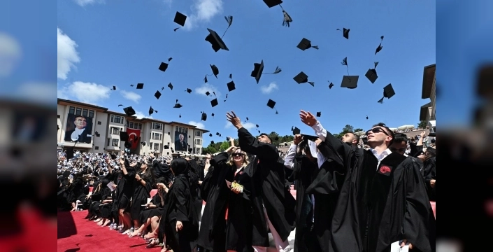 Türkiye'de üniversite mezunu gençler rekor kırıyor: Gençlerin yarısı artık diplomaya sahip