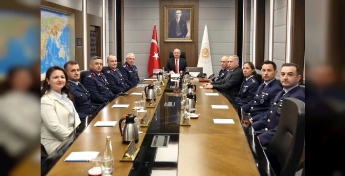 Türkiye'nin gökyüzü yerli ve milli savunmayla uçuyor: Bakan Güler'den gururlandıran açıklama