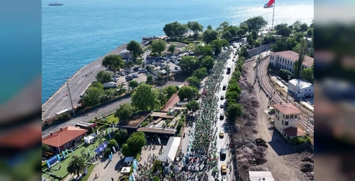 Yeşilay'da bisiklet turu coşkusu, millî maç heyecanıyla birleşti