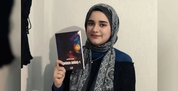 13 yaşındaki Hatice Kaya, ilk romanıyla edebiyat dünyasına merhaba dedi