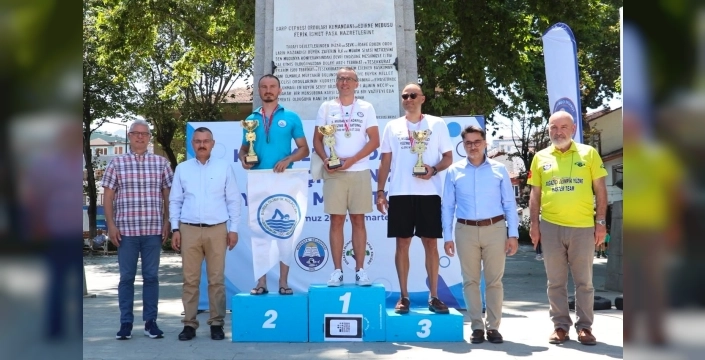 5. Açık Deniz Yüzme Maratonu'nda sporcular Mudanya'ya ulaştı