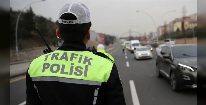 Ağır trafik ihlallerinde ehliyet iptali geliyor
