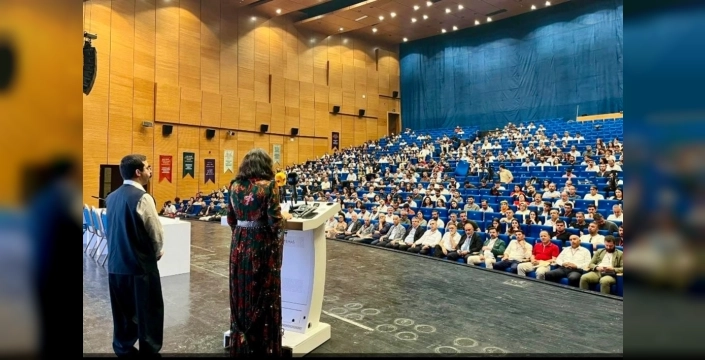 Ağrı Barosu Başkanı, Diyarbakır'daki önemli hukuk konferansında boy gösterdi