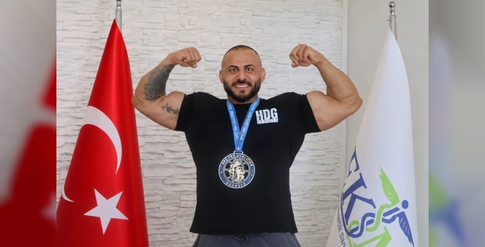 Ahmet Koç, NPC Dünya Şampiyonası'nda dünya üçüncüsü olarak tarihe geçti