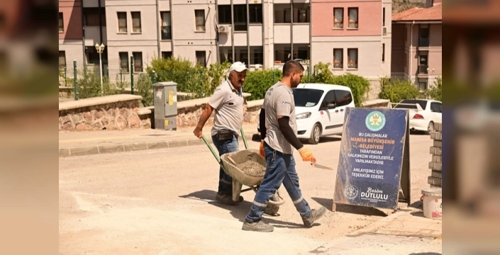 Akgedik'te bozulan yollar yenileniyor: Altyapı sonrası üstyapı atağı sürüyor
