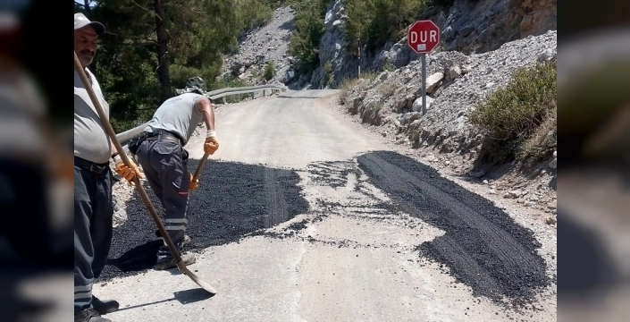 Alanya'da kırsal yollar yenileniyor, ulaşım kalitesi artıyor