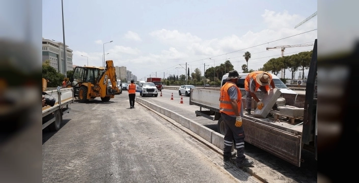 Antalya trafiği rahatlıyor: Büyükşehir'den dev kavşak düzenlemesi