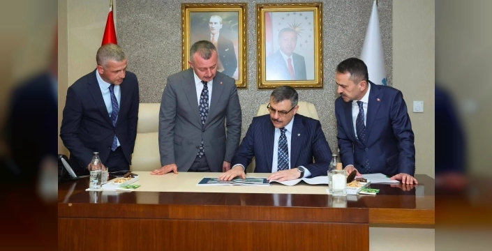 Bakan Çiftçi, Kocaeli'nin dev projelerini mercek altına aldı