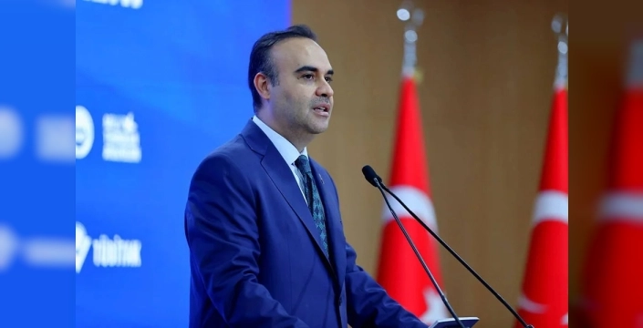 Bakan Kacır: Gençlerimiz uluslararası başarılarla döndü