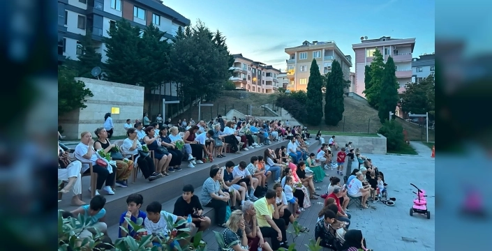 Bakırköy'de yaz akşamları nostaljik sinema keyfi sürüyor