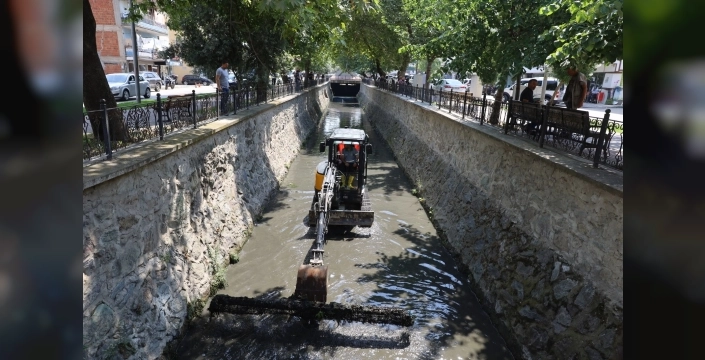 Bursa derelerinde yaz telaşı: Temizlik seferberliği başladı