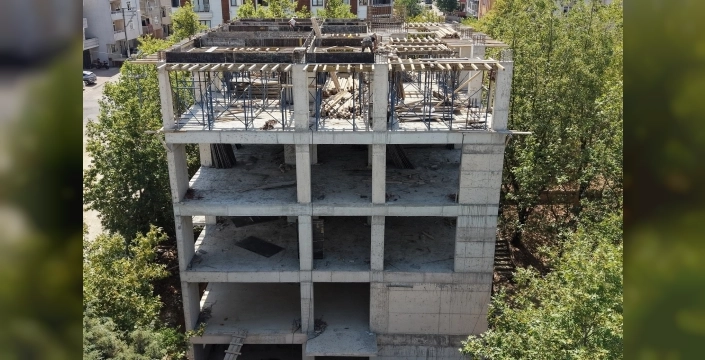 Çayırova'da yeni bilgi evi ve aile sağlığı merkezi inşaatında sona doğru adım atılıyor