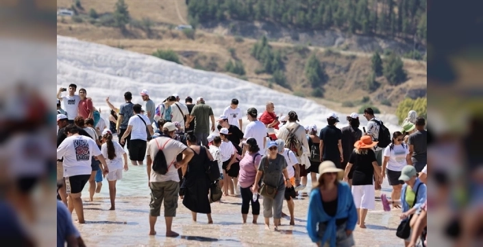Dünya çapında satranç ustaları Pamukkale'yi keşfetti